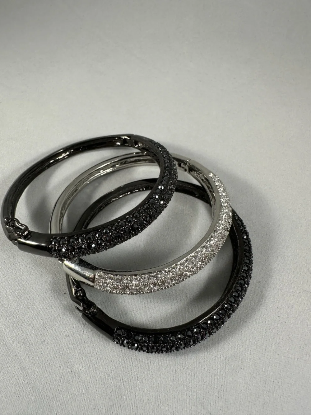 Lia Sophia NYFW Gift Set – 3 Hinged Pavé Crystal Stackable Bangle Bracelets